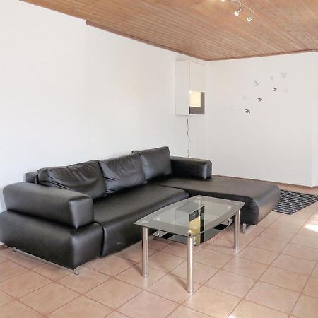 Gorgeous Apartment In Lahnstein With Kitchen ภายนอก รูปภาพ